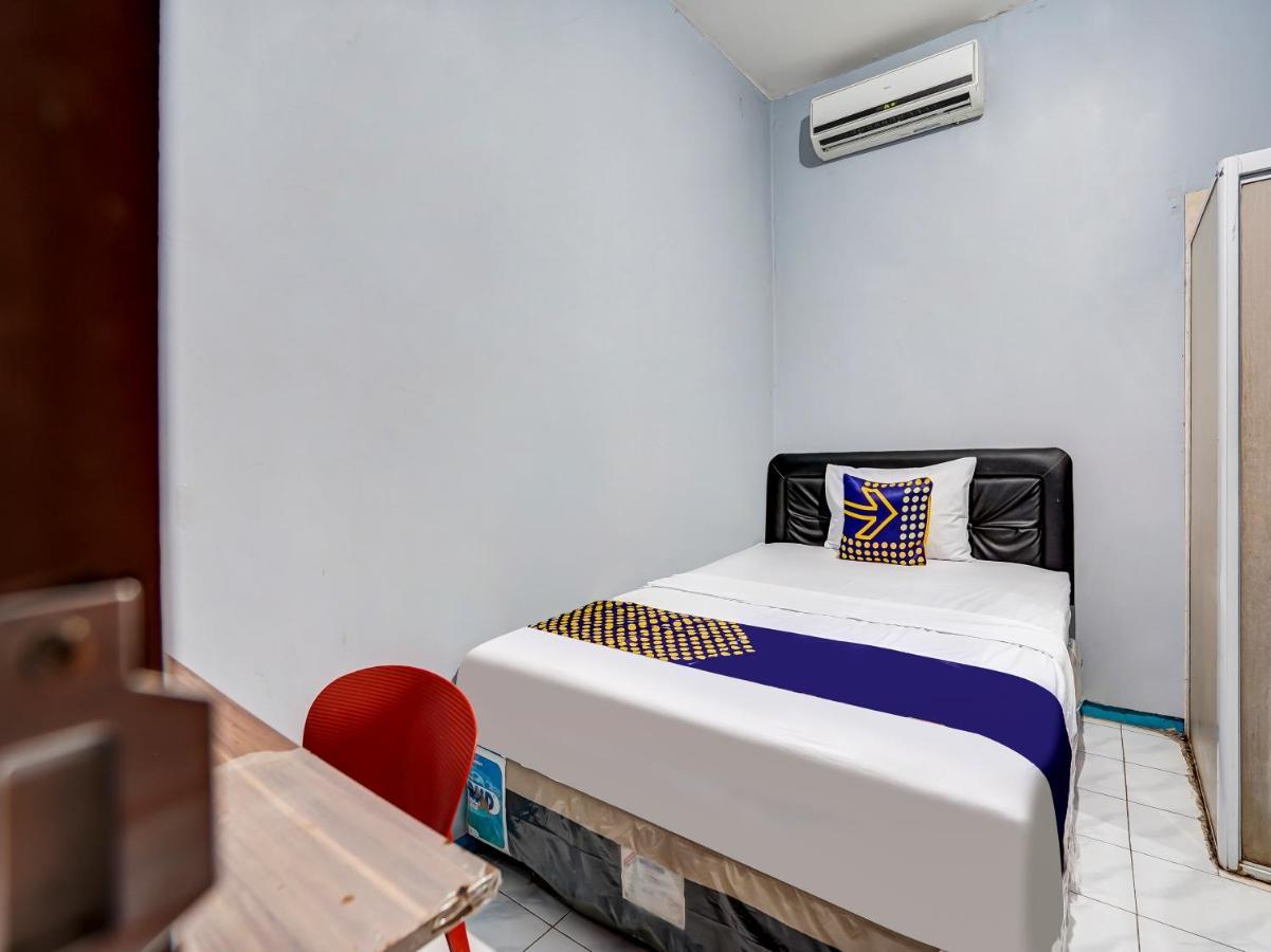 Hotel Spot On 90147 Gosepa Ambengan Plaza Surabaya Exterior foto